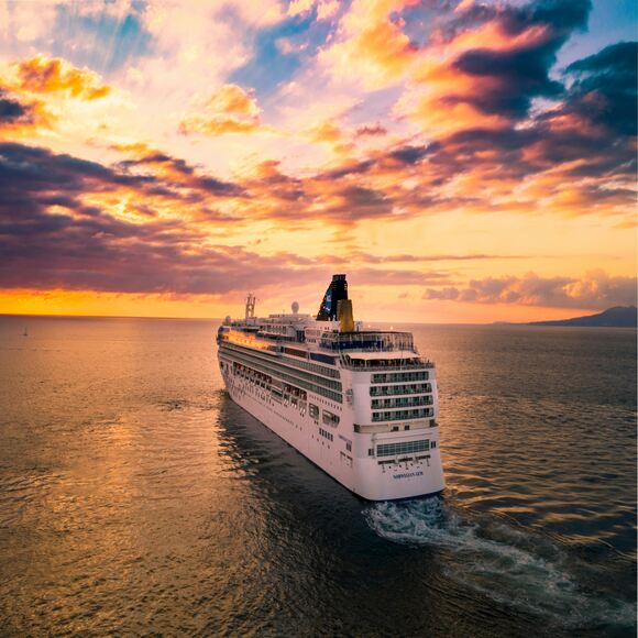 Plan your luxurious cruise vacation: 5 destinations to explore